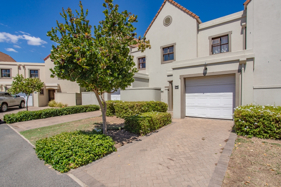 To Let 3 Bedroom Property for Rent in Boschenmeer Golf Country Estate Western Cape